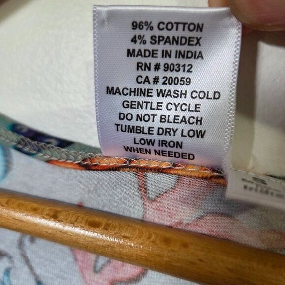 NEVER WORN PARSLEY & SAGE BOHO FLORAL FLUTTER SLEEVES TOP SIZE SMALL - Picture 13 of 15